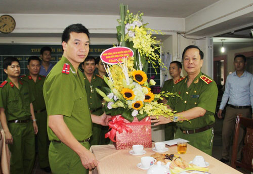 Chúc mừng ngày truyền thống lực lượng kho và vận tải CAND